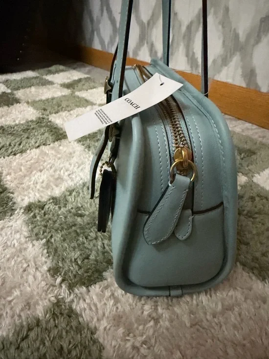 Coach Leather GLOV SW ZIP shoulder Bag - Picture 5 of 14